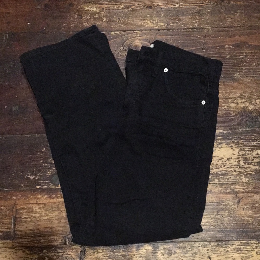 madewell slim wide leg crop jeans in black. good condition.